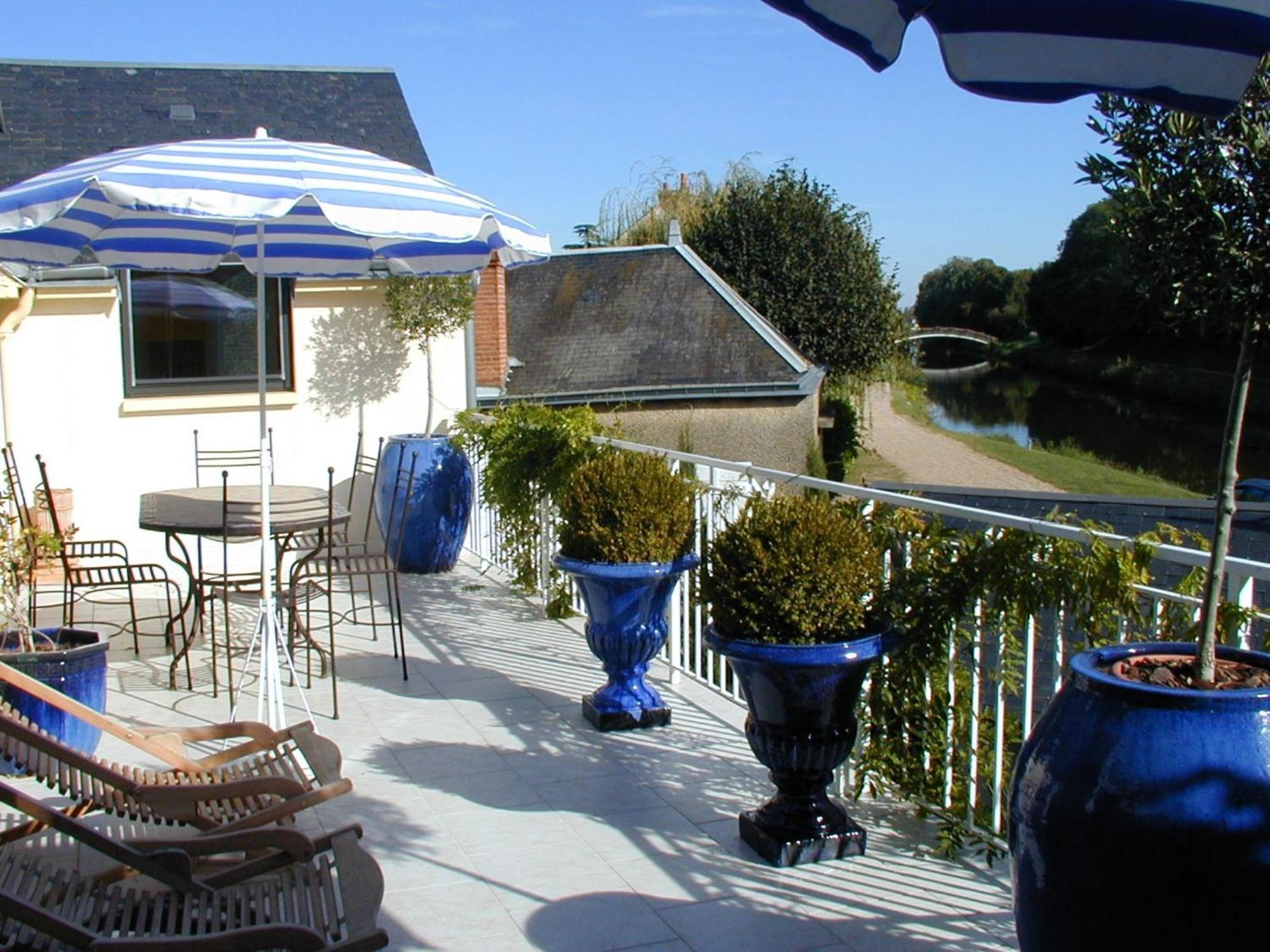 Residence Hoteliere La Marine Combleux ภายนอก รูปภาพ